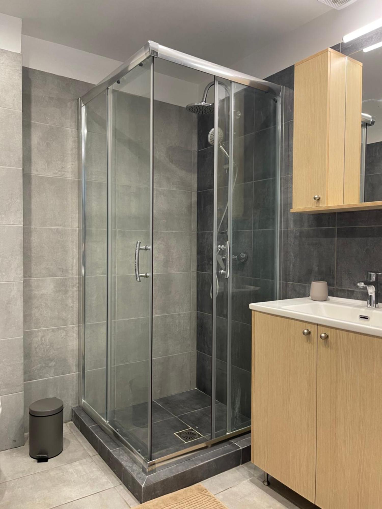Athenian Modern 2Bd Apt Next To Metro And Archaeological Museum 외부 사진